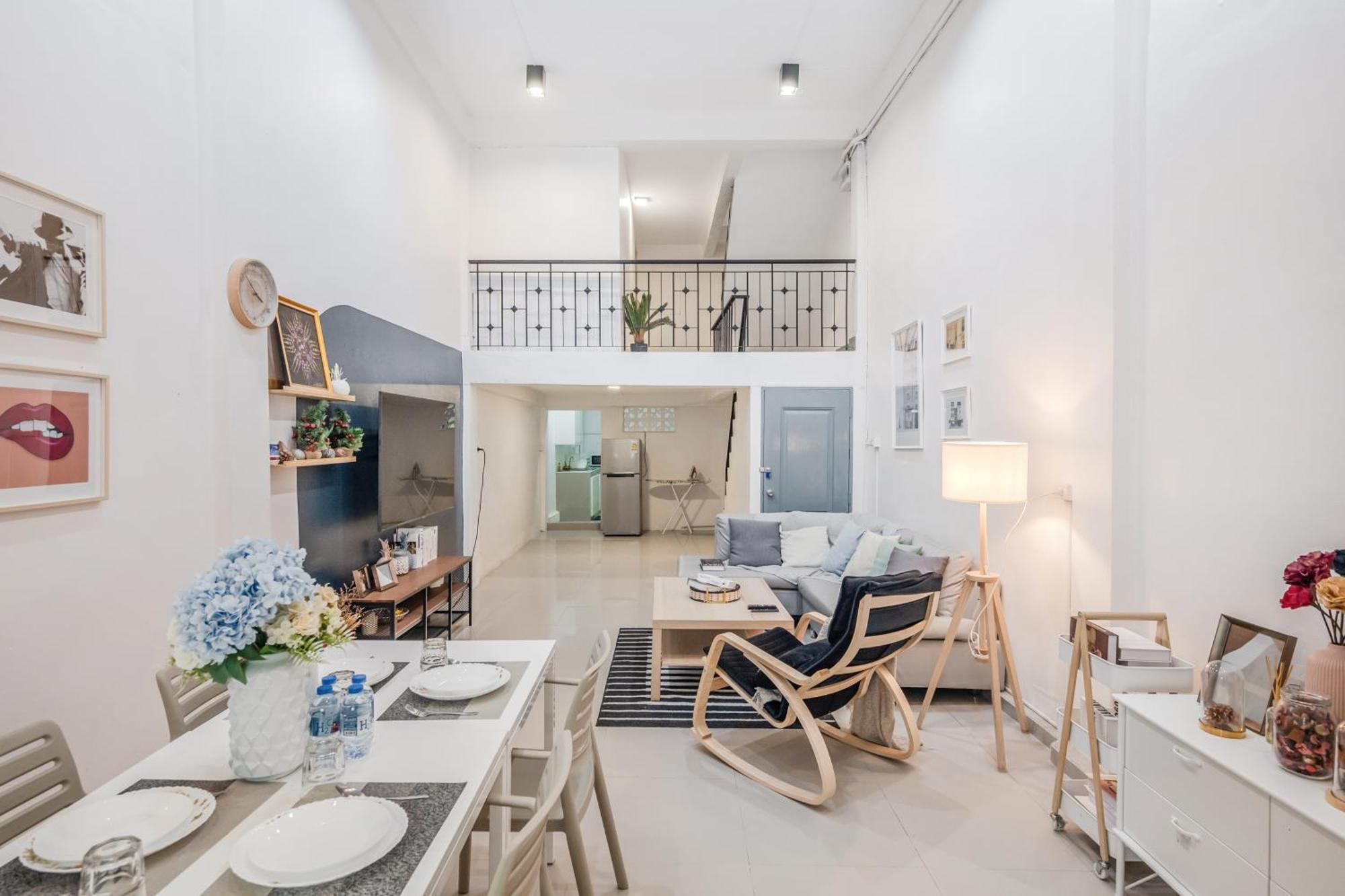 Entire Cozy House/near Bts Skytrain/12pp