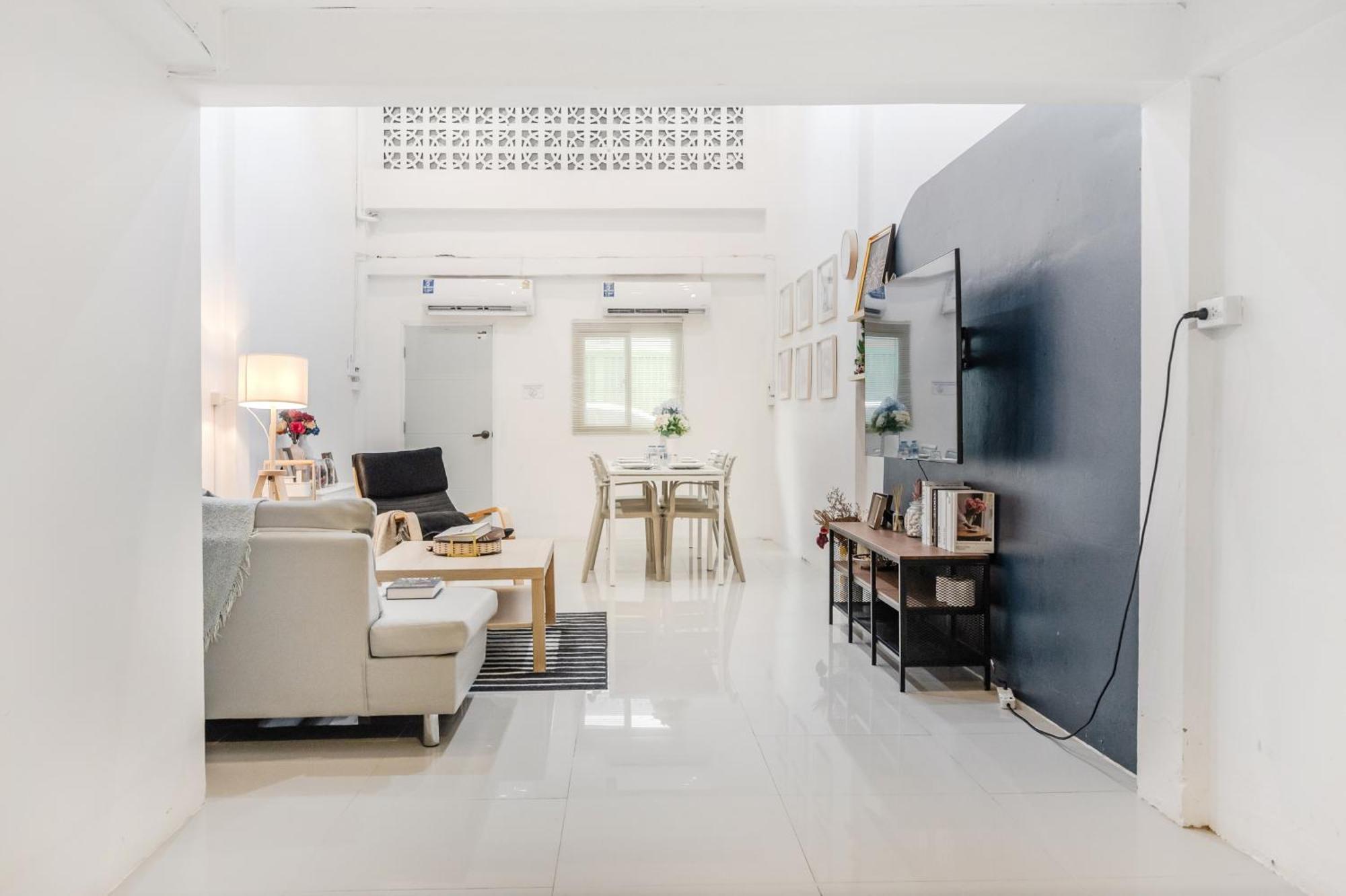 Entire Cozy House/near Bts Skytrain/12pp Villa *