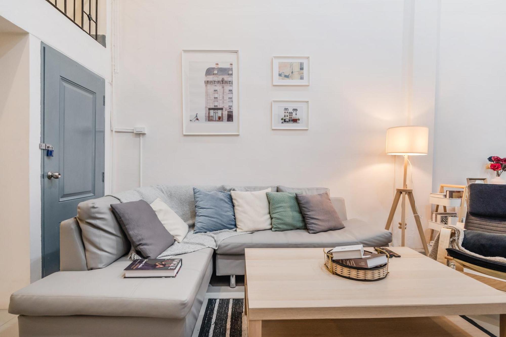 Entire Cozy House/near Bts Skytrain/12pp